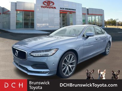 Used 2017 Volvo S90 T6 Momentum w/ Vision Package