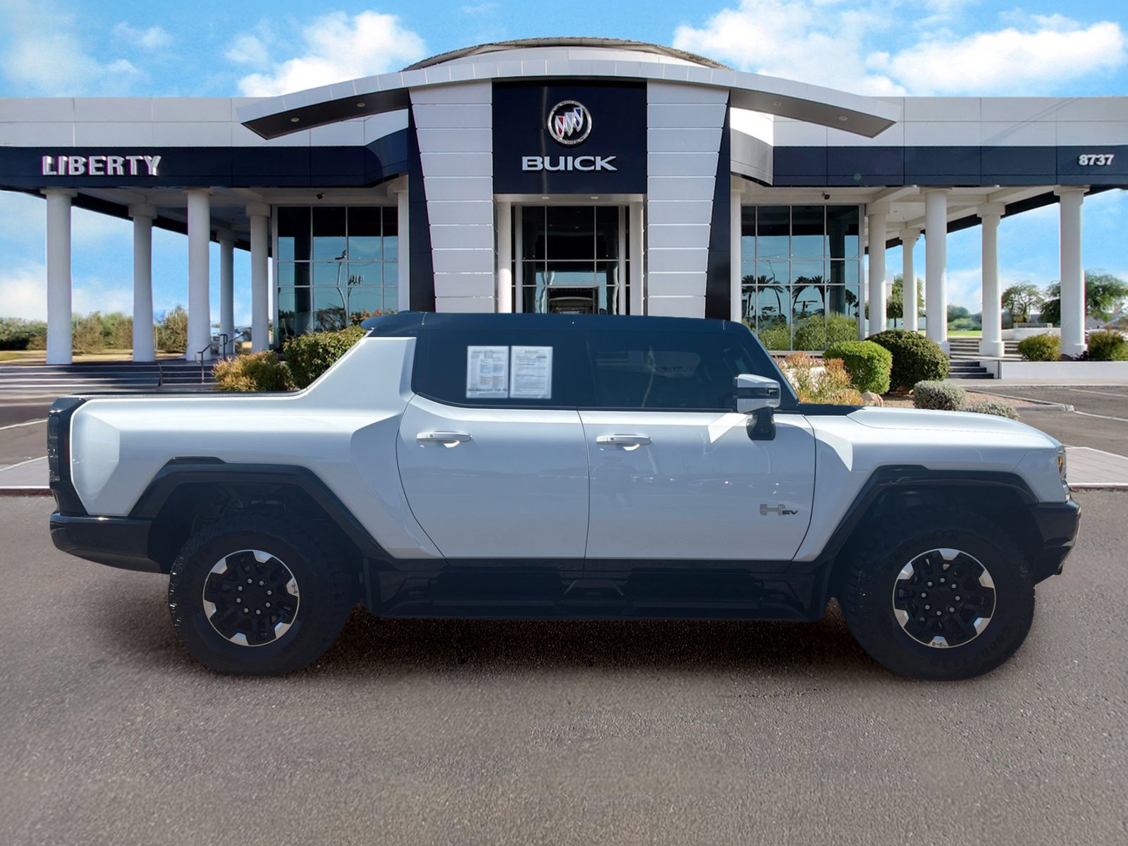 Used 2022 GMC Hummer EV Edition 1 w/ LPO, Illumination Package AWD/4WD image 2
