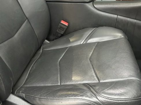 Used 2018 Cadillac Escalade Luxury image 11