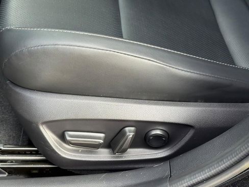 Used 2025 Toyota Prius XLE image 21