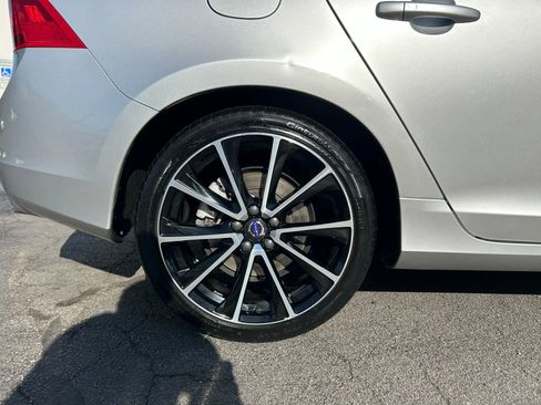 Used 2016 Volvo S60 T5 Premier w/ Convenience Package image 14