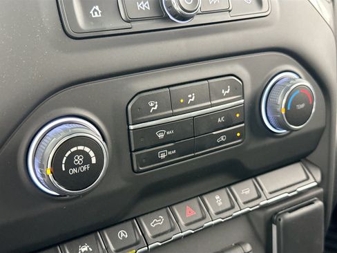Used 2025 Chevrolet Silverado 1500 Custom RWD image 15