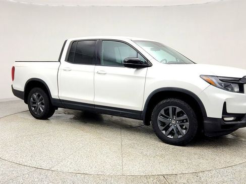 Used 2023 Honda Ridgeline Sport image 3