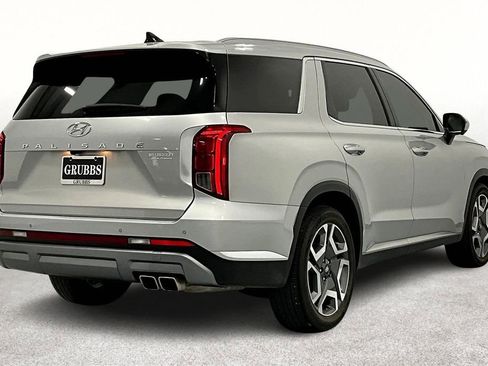 Used 2024 Hyundai Palisade Limited image 2