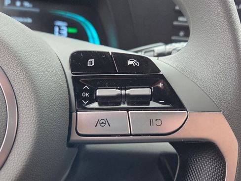 Certified 2025 Hyundai Elantra Blue image 23