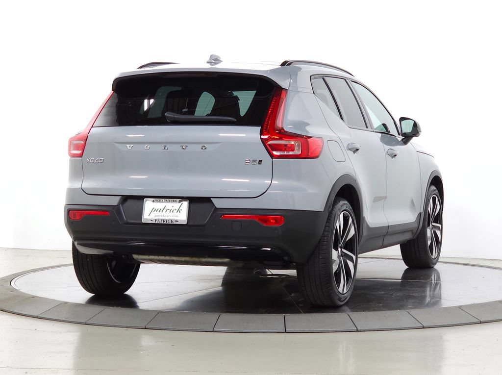 Certified 2024 Volvo XC40 B5 Ultimate w/ Climate Package AWD/4WD image 11
