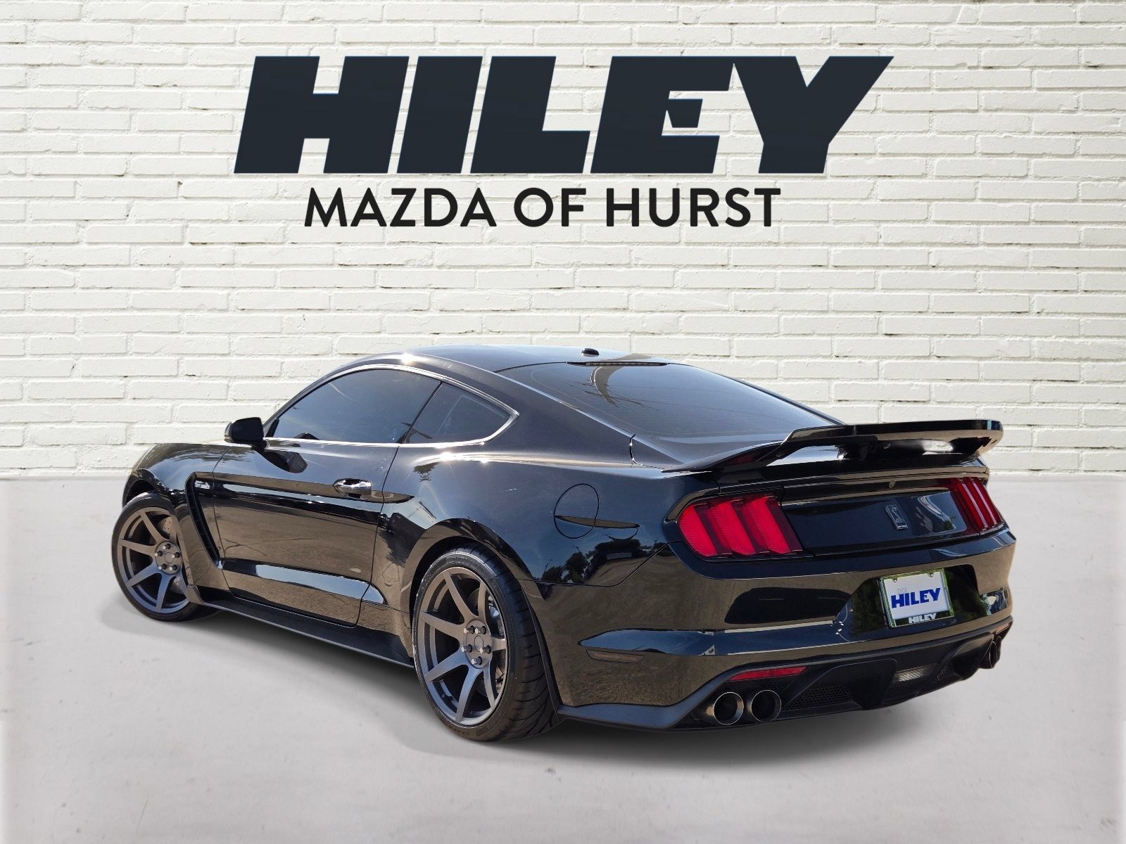 Used 2017 Ford Mustang Shelby GT350 w/ Electronics Package RWD image 5