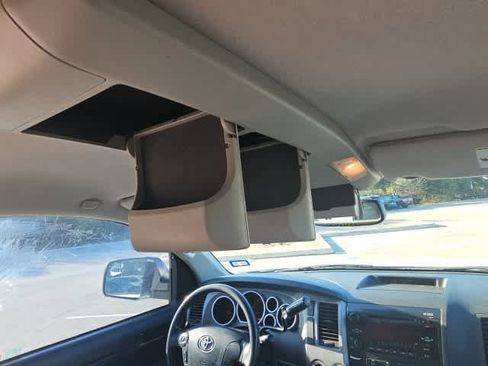 Used 2012 Toyota Tundra 4x4 CrewMax image 22