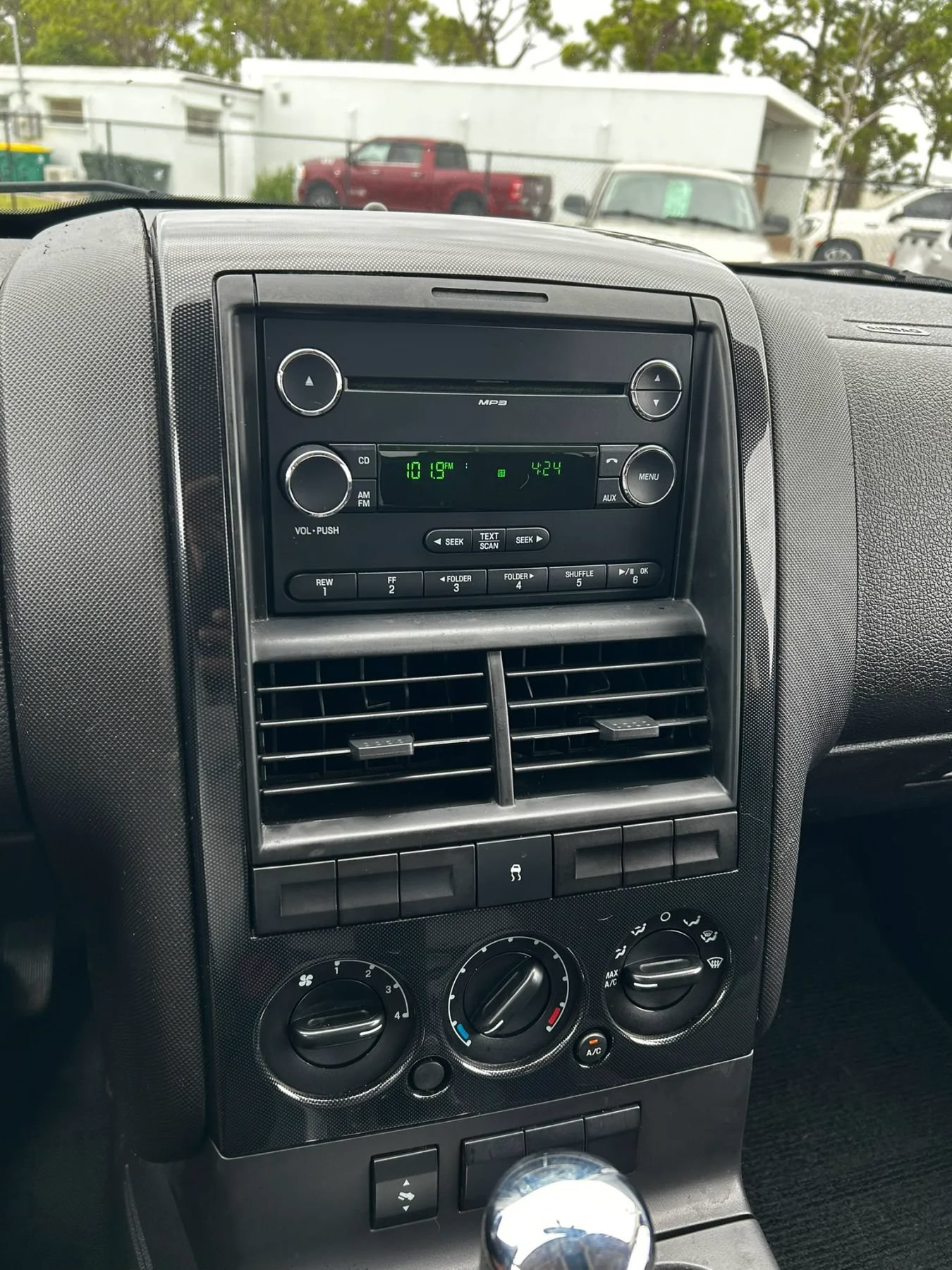 Used 2010 Ford Explorer Sport Trac XLT RWD image 48