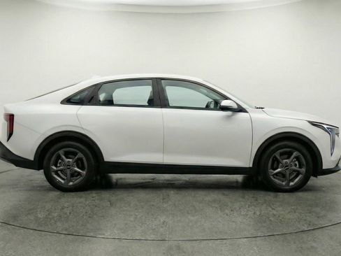 Used 2025 Kia K4 LXS image 11