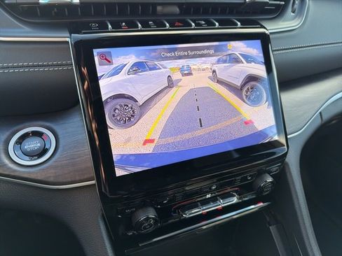 New 2025 Jeep Grand Cherokee L Limited image 18