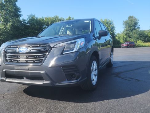 Used 2024 Subaru Forester AWD/4WD image 2