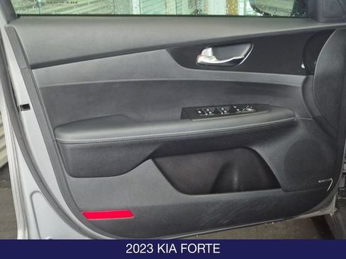 Used 2023 Kia Forte GT-Line w/ GT-Line Premium Package FWD image 8