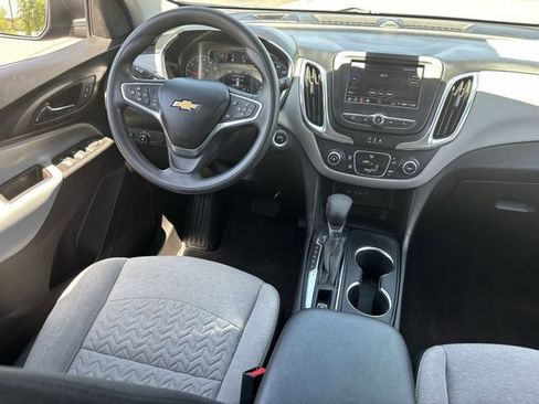Used 2022 Chevrolet Equinox LS FWD image 14