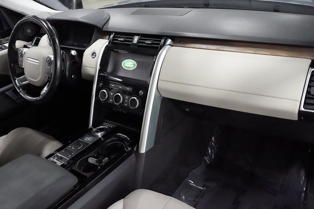 Used 2018 Land Rover Discovery HSE AWD/4WD image 31