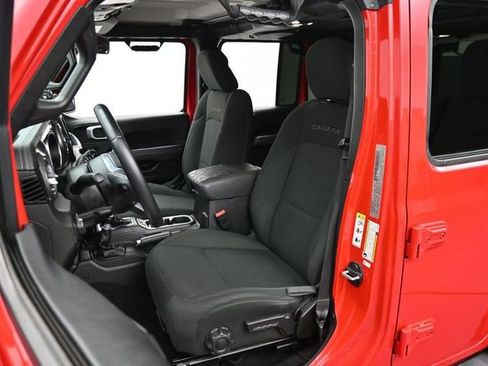 Used 2019 Jeep Wrangler Unlimited Sahara w/ Safety Group AWD/4WD image 11
