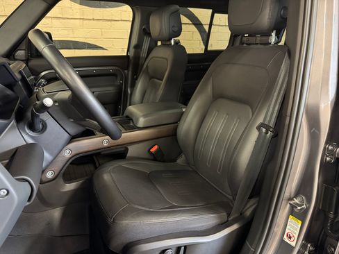 Used 2024 Land Rover Defender 110 X AWD/4WD image 33