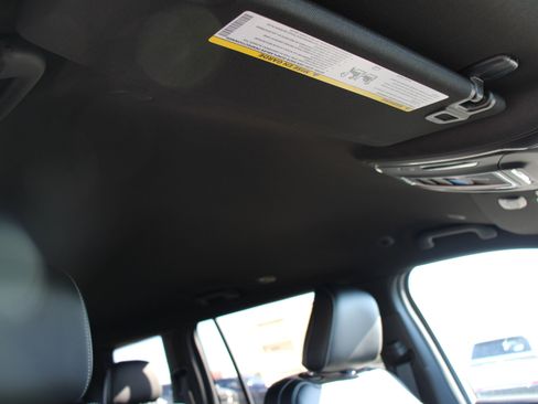 New 2025 Jeep Grand Cherokee L Limited image 32