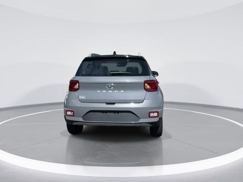 Certified 2022 Hyundai Venue Limited image 6
