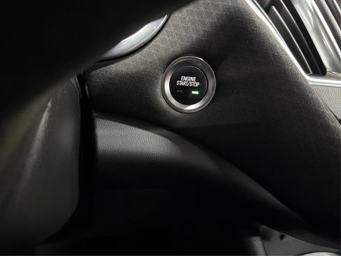 Used 2021 Chevrolet Malibu LT image 22