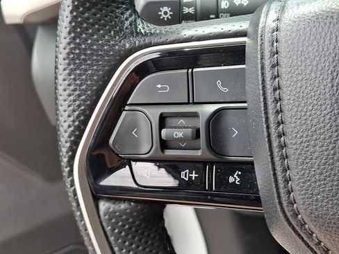 Used 2024 Toyota Tundra Limited AWD/4WD image 21