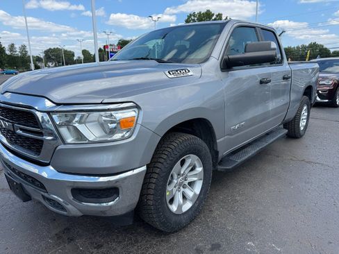 Used 2019 RAM 1500 Tradesman w/ SXT Appearance Group AWD/4WD image 9