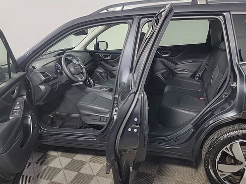 Used 2019 Subaru Forester Touring image 17