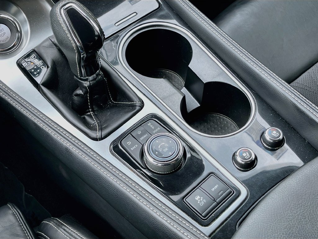 Used 2023 Nissan Maxima Platinum w/ Sport Mat Group FWD image 17