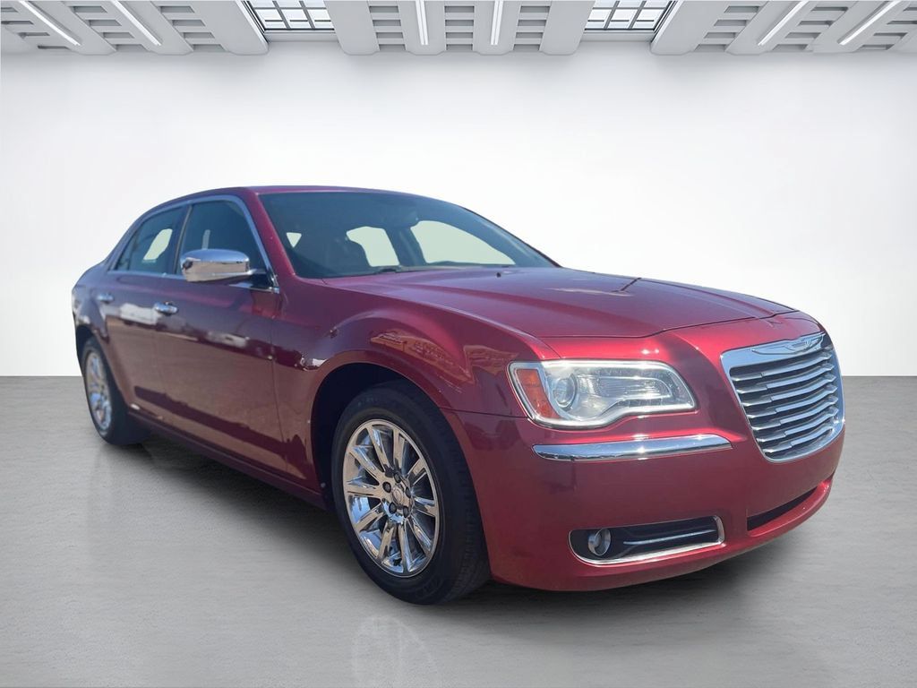 Used 2012 Chrysler 300 Limited RWD image 4