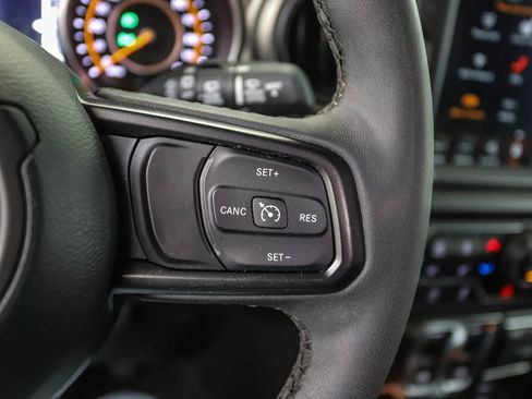 Used 2023 Jeep Wrangler Willys image 13