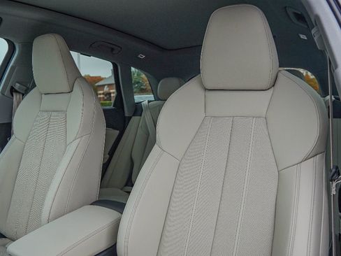 New 2025 Audi Q5 Premium Plus image 9