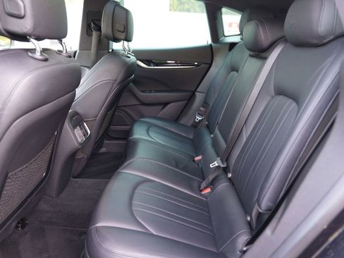 Used 2023 Maserati Levante Modena image 33