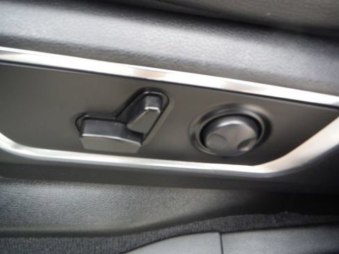 Used 2026 RAM 1500 Laramie AWD/4WD image 20