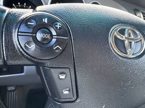 Used 2011 Toyota Tundra Limited w/ Memory Pkg AWD/4WD image 25