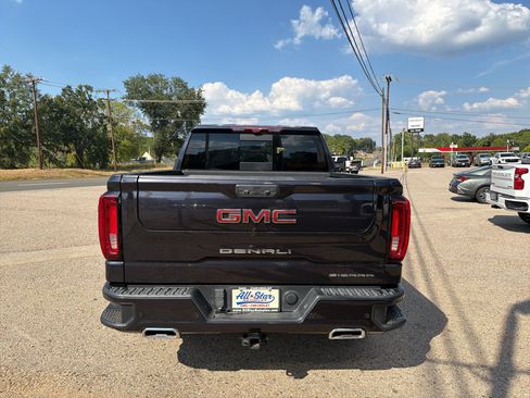 Used 2023 GMC Sierra 1500 Denali w/ Denali Reserve Package AWD/4WD image 9