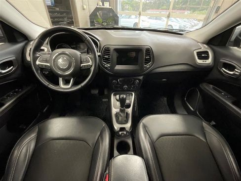 Used 2020 Jeep Compass Latitude image 19