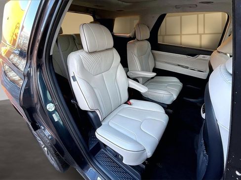 Used 2024 Hyundai Palisade Calligraphy image 24