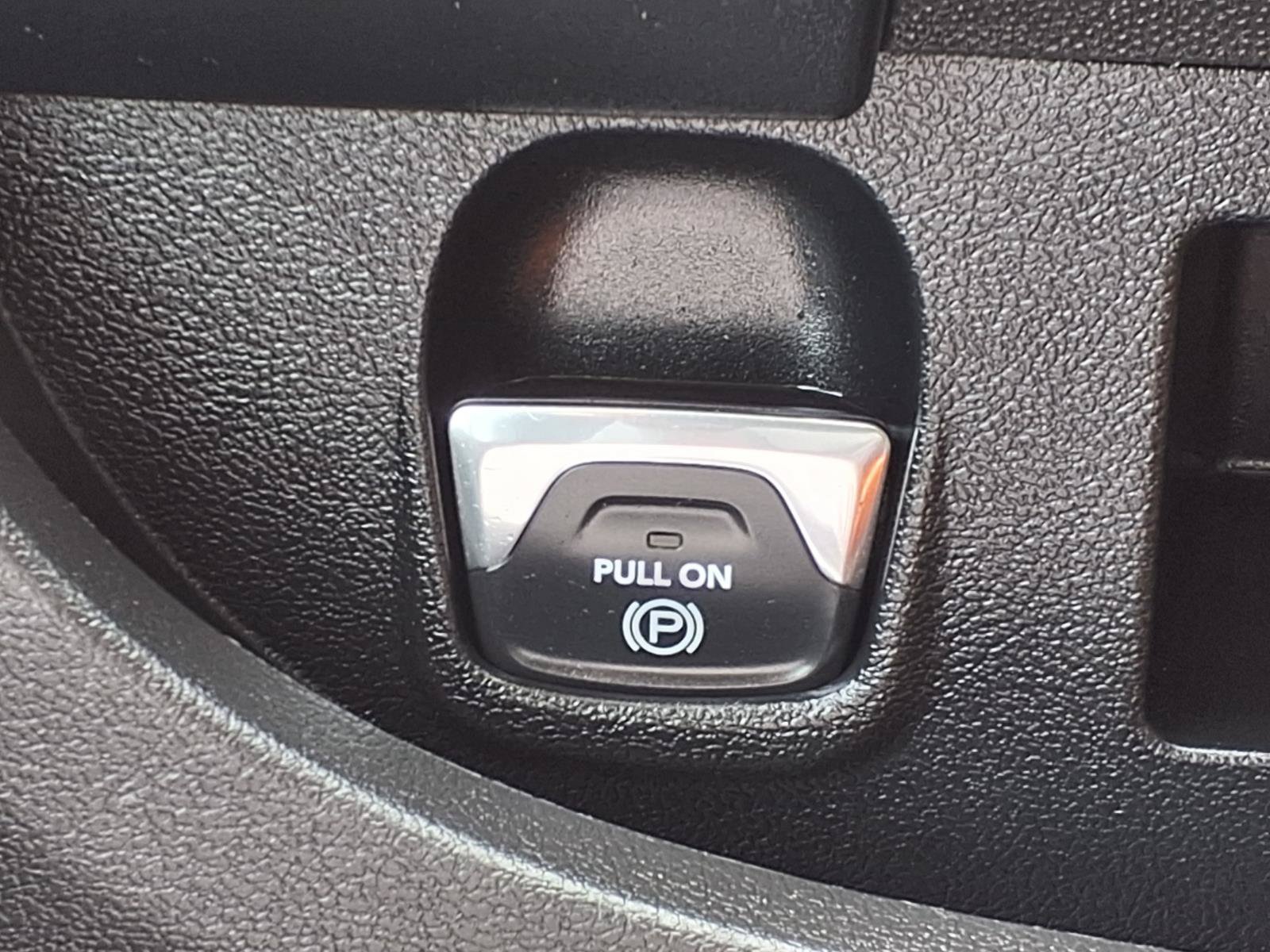 Used 2025 RAM ProMaster 2500 w/ Convenience Group FWD image 7