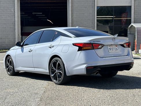 Certified 2023 Nissan Altima 2.5 SR image 4