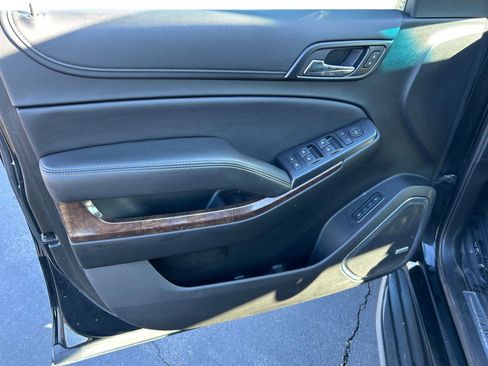 Used 2019 Chevrolet Tahoe LT image 9