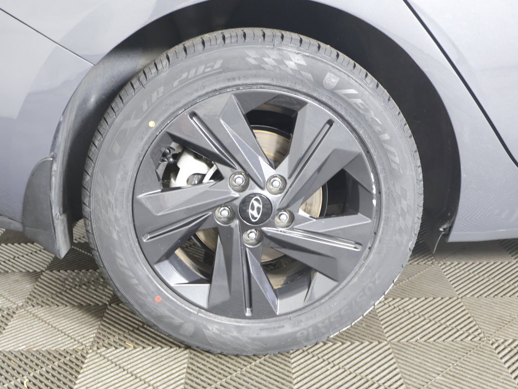 Used 2023 Hyundai Elantra SEL w/ Winter Weather Package FWD image 20