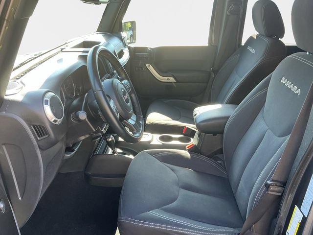Used 2018 Jeep Wrangler Unlimited Sahara w/ Connectivity Group AWD/4WD image 11
