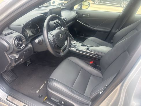 Used 2023 Lexus IS 300 w/ Comfort Package image 9