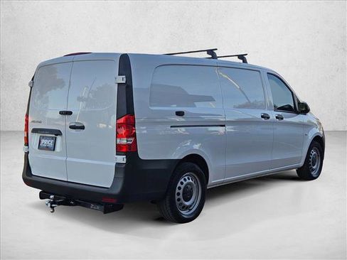 Used 2023 Mercedes-Benz Metris image 5