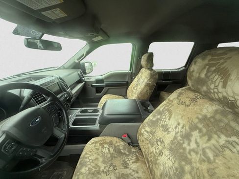 Used 2016 Ford F150 XLT w/ Equipment Group 302A Luxury image 8