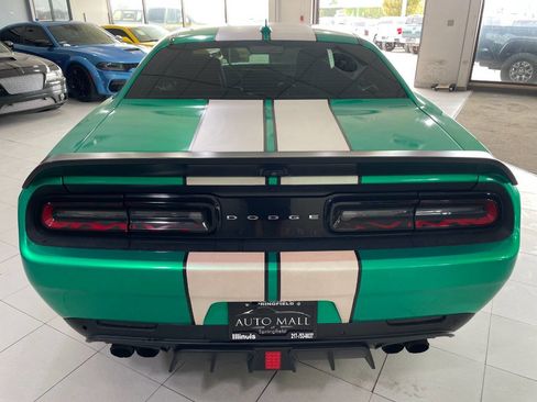 Used 2019 Dodge Challenger SRT Hellcat Redeye image 6