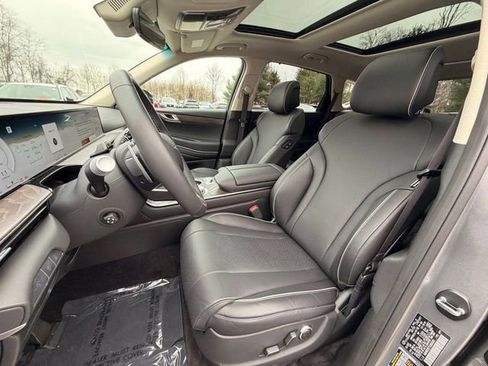 Used 2026 Genesis GV80 2.5T Advanced image 17