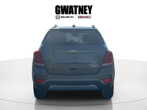 Used 2022 Chevrolet Trax LT w/ Driver Confidence Package image 6