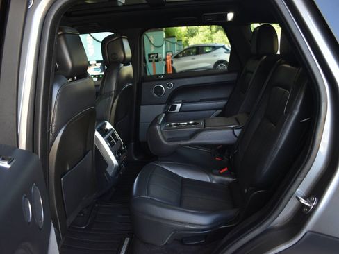 Used 2019 Land Rover Range Rover Sport HSE AWD/4WD image 9
