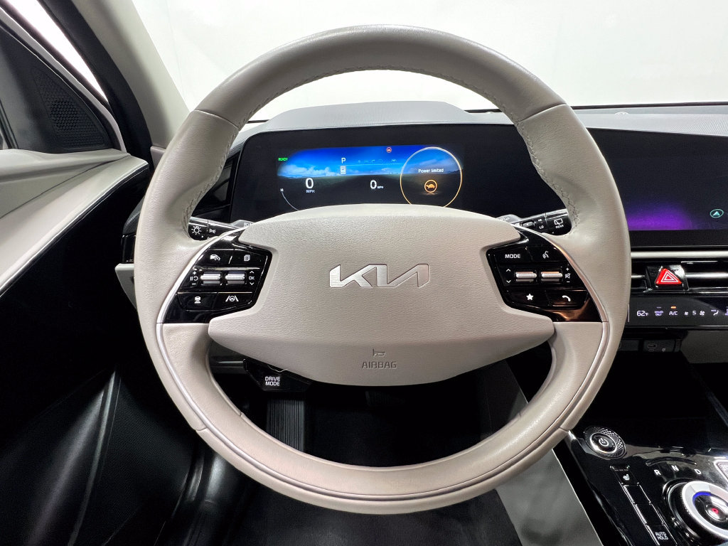 Used 2023 Kia Niro Wind FWD image 22